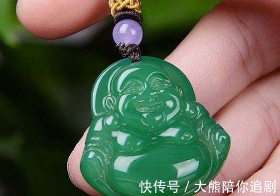 翡翠玉|翡翠没有固定标准,一旦陷入就难以自拔,你想要进入这行吗?