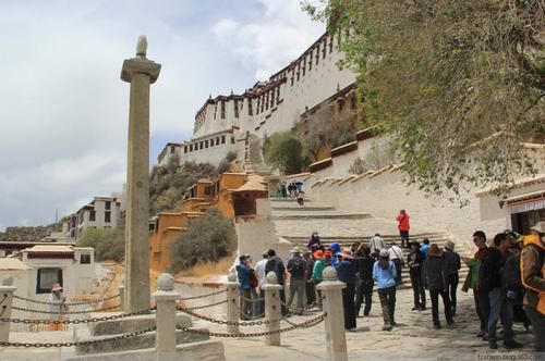 中国最“霸道”景区, 一张门票就只能进去1个小时, 不准拍照还一个小时必须出来