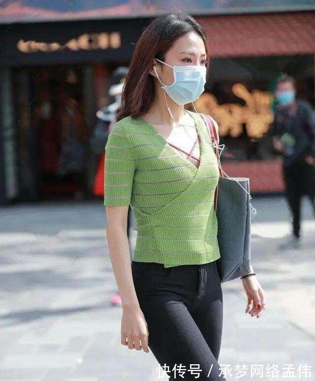 搭配|经典简约的连衣裙，非常适合时尚美女的日常穿搭，穿出你的品位