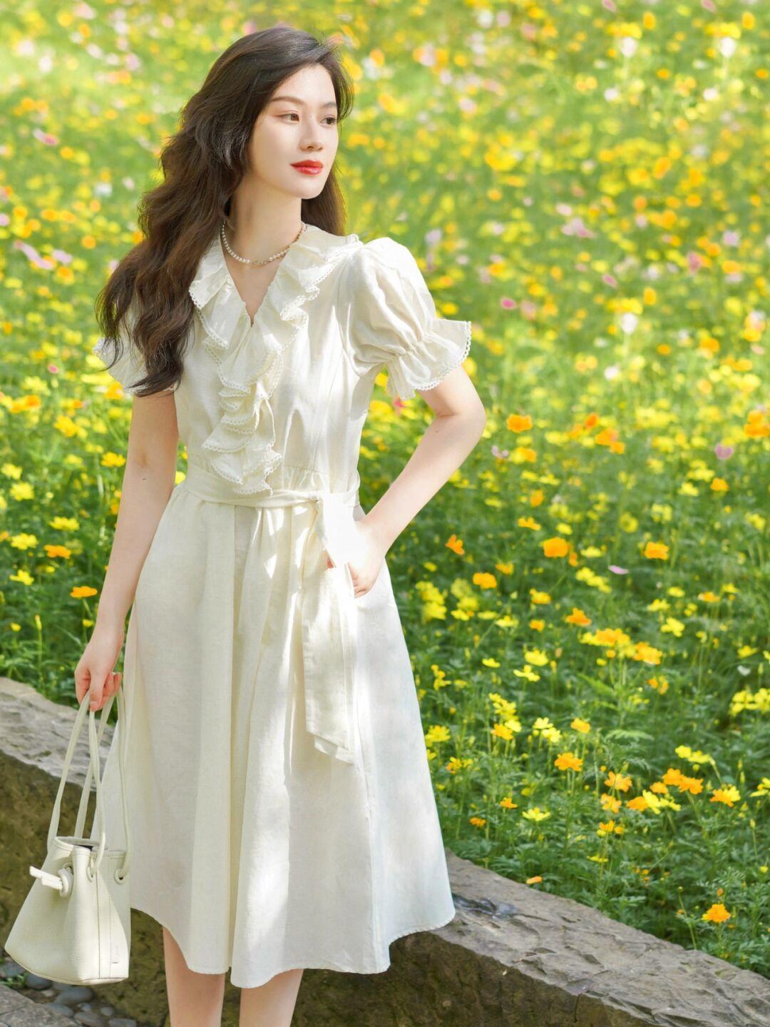 早秋|早秋这几条连衣裙一定不能错过,穿上成熟又有气质