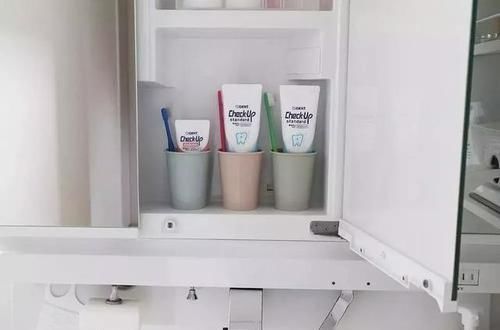 看了日本主妇的卫生间打扫，才知道20多年来我根本不懂打扫