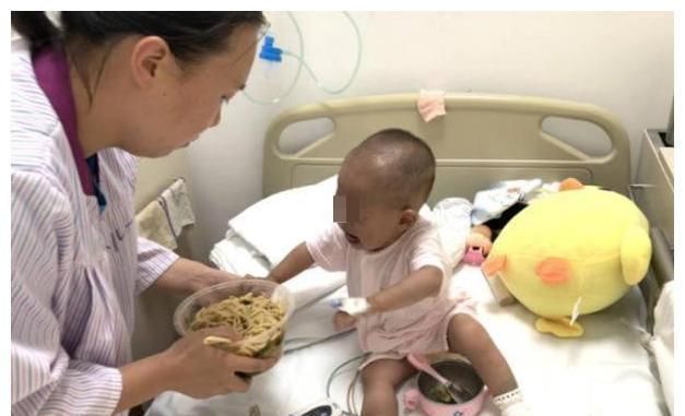 孩子|孩子治病需要25万,宝妈吃一碗面花了25元,丈夫:你好意思吃?