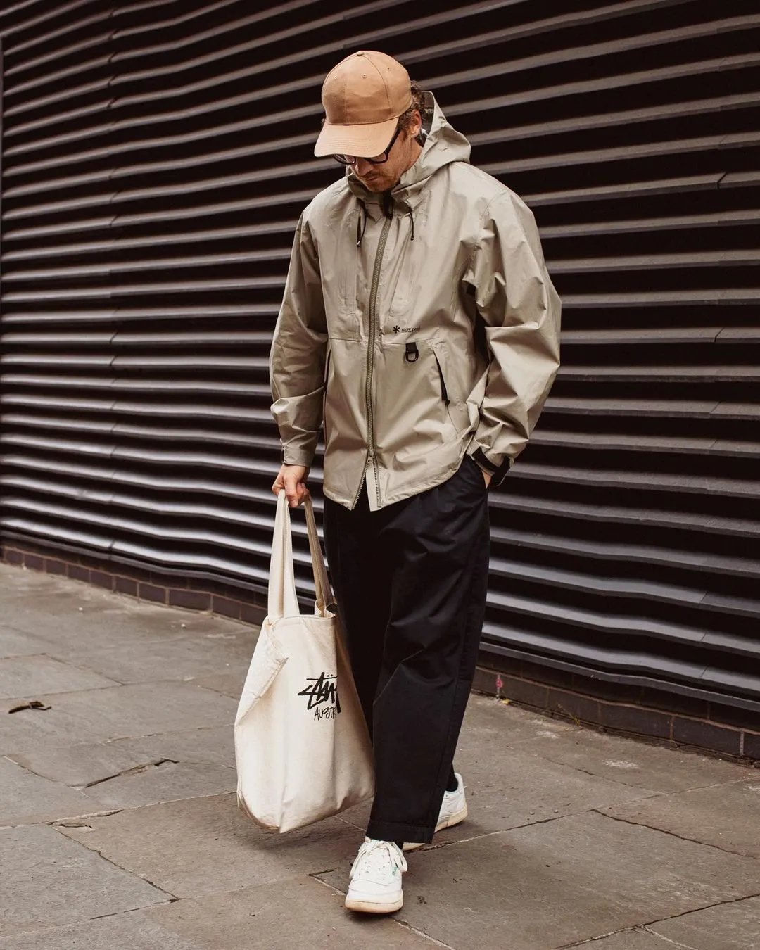 英国版“张志明”？他会让你彻底爱上“三色基础款”