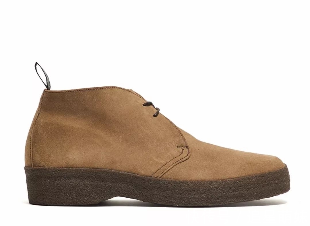 鞋履 既能“正式”，也能“随意”的 Sanders