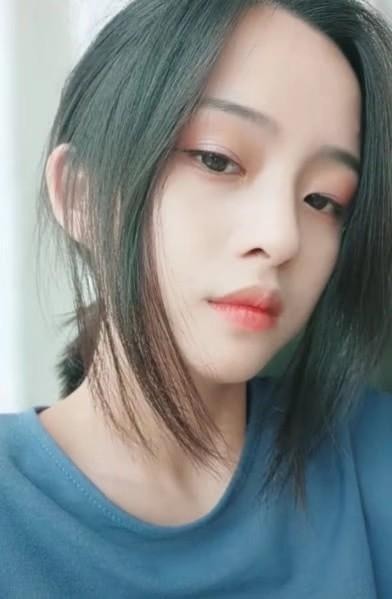 大猪蹄子 抖音小姐姐因失恋,一气之下剪掉长发,看到新发型,网友太美