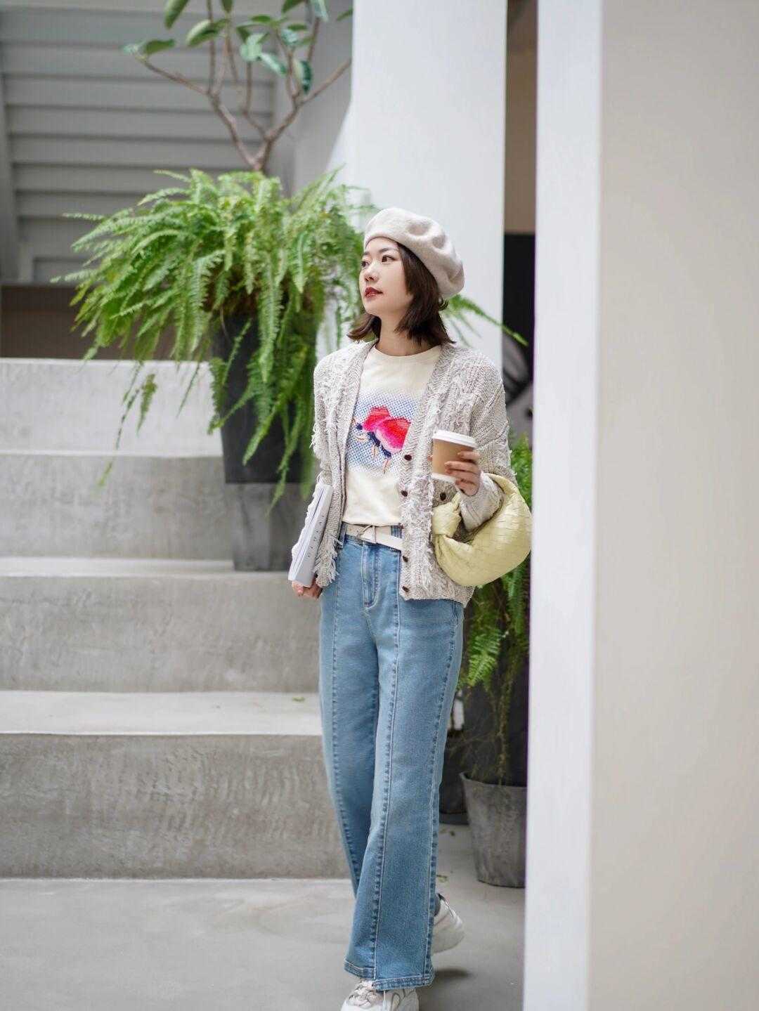 浪漫 牛仔裤真的很浪漫!用它搭配这四类上衣,完全不会暴露身材瑕疵