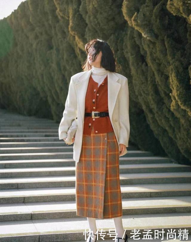 针织衫+半身裙早春万能穿搭公式, 时尚洋气, 关键还显瘦