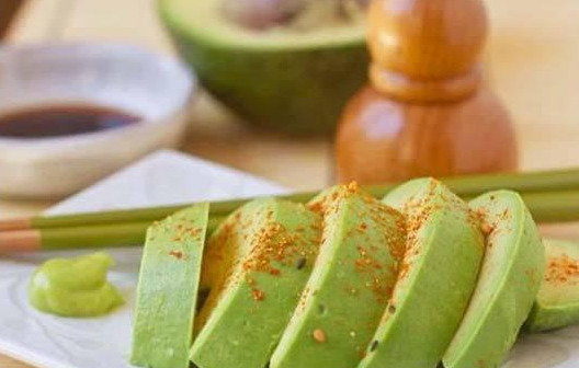 胆固醇|女性不妨坚持吃四种食物，补血养颜、改善体质，有益健康