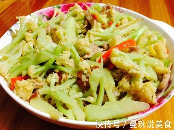 炒花菜前，过油还是焯水很多人都做错了，难怪口感差，还不入味