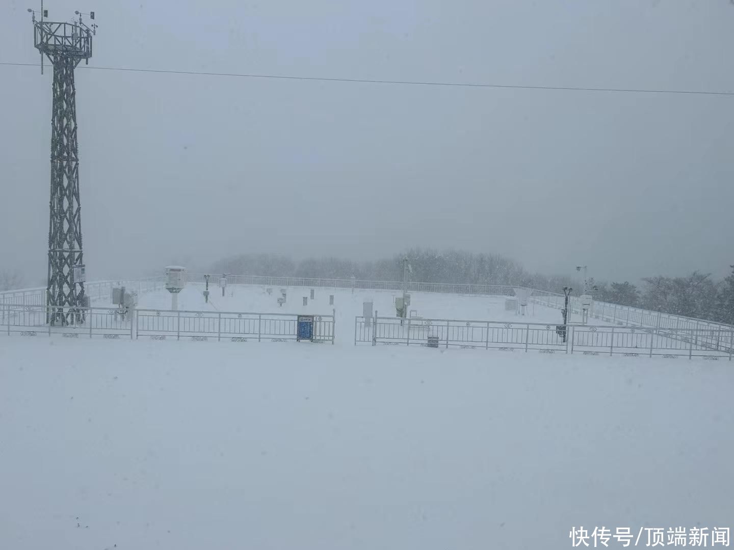 郑州大雪天气持续中！登封发布暴雪红色预警，积雪已达10厘米