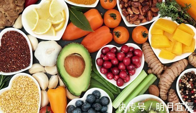 水煮鱼|这4道家常菜,容易堵塞血管,医生提醒:血脂高的人,尽量少碰