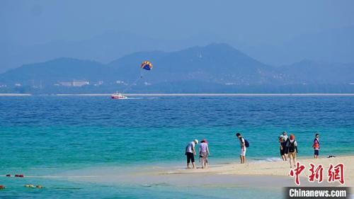 中年|踏浪出行、扬帆玩海 三亚暖冬亲水正当时