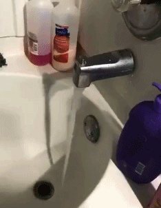 |搞笑GIF:妹子 你们成功欺骗了我的眼睛