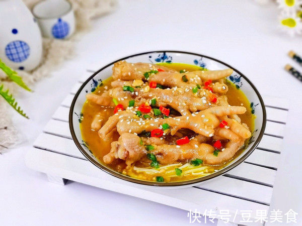 #一学就会快手菜#蒜蓉金汤凤爪