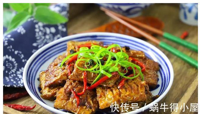 老少皆宜|红烧带鱼好吃有诀窍,多加一料,肉质鲜嫩不腥,上桌连汤都不剩