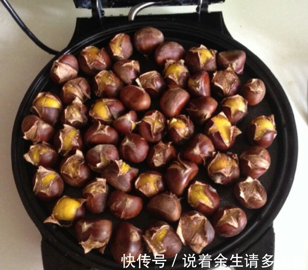 想吃糖炒栗子的，在家里就可以加工，方法简单，味道一点也不差