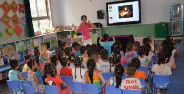 妈妈|“你爸爸叫什么名字？”孩子的回答笑喷全班，这明显听妈妈叫多了