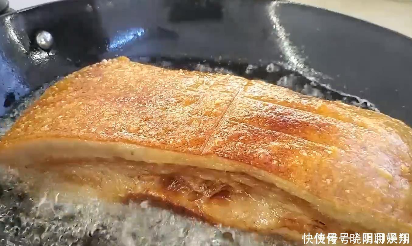五花肉|五花肉这样做还是第一次见,香喷扑鼻,软烂不油腻,比红烧肉好吃