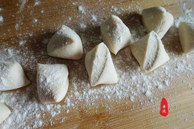 肉馅|第一次用杏鲍菇做馅,没想到嚼起来很Q弹,口感真不错