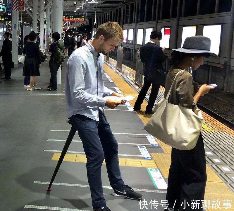 戴金链子太俗气了，今年流行这8款“随身好物”，出门新潮更有面