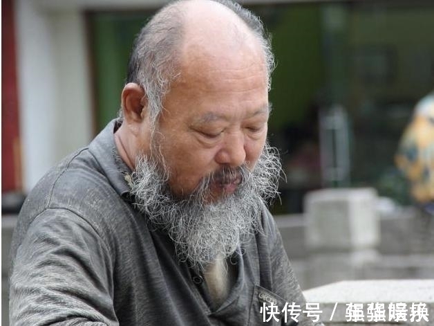 眉毛|男人50岁后眉毛变长，意味着什么呢？一起来了解一下