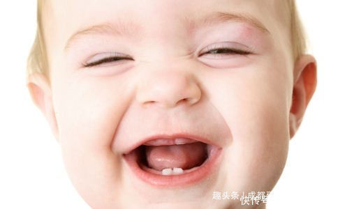 第二乳|宝宝长牙慢是缺钙牙医来给大家揭晓答案!
