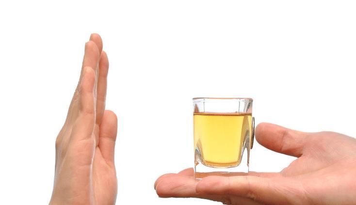 嘴里|尿酸高的人,身体出现3种异常,警惕肾衰竭,3种饮品少往嘴里倒