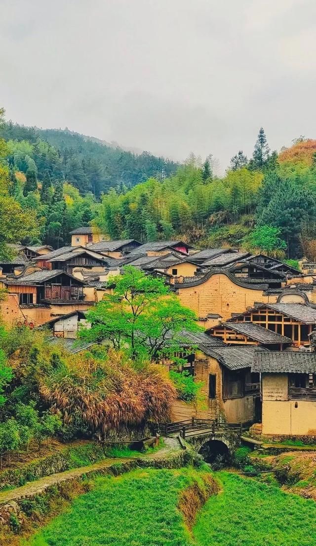 古朴村落恰逢花开，就等你了