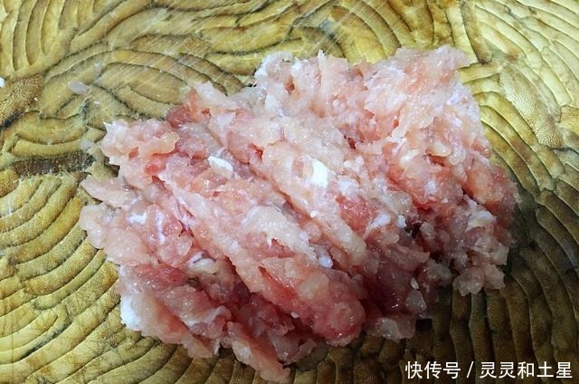 不腻|十分钟就搞定的蒸菜,软嫩又有嚼劲,香浓可口,连吃一周都不腻!