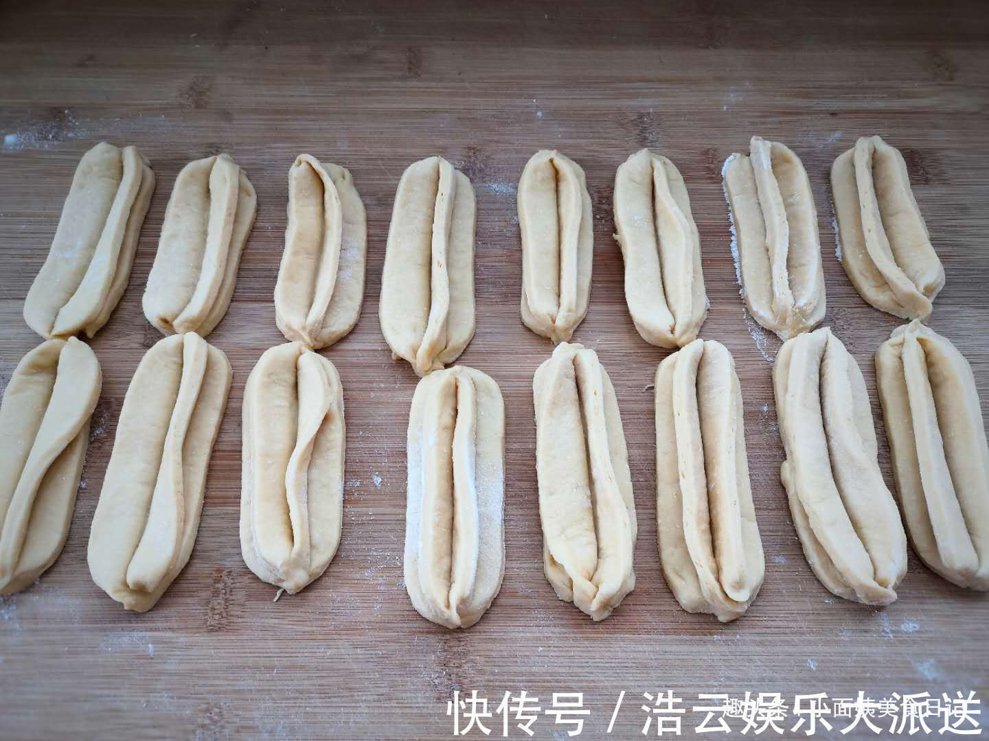 小苏打|炸油条用泡打粉、小苏打全错,油条店老板教你正确做法,金黄酥脆