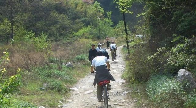 秦岭太平景区是皇家山水乐园宣传这么多年，但好像并不能划等号