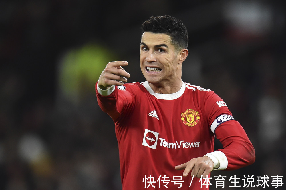 英超|曼联若无缘欧冠C罗周薪降低12万!对球迷热心,自费送出上千球衣