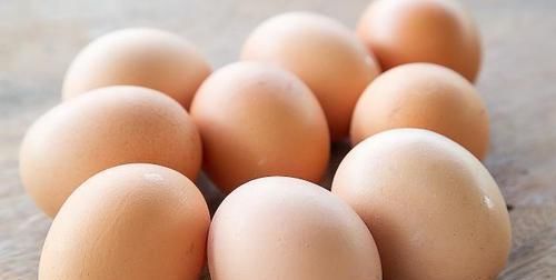 营养价值|每天吃一个鸡蛋,和每天吃两个鸡蛋,哪个对身体更健康不妨一看