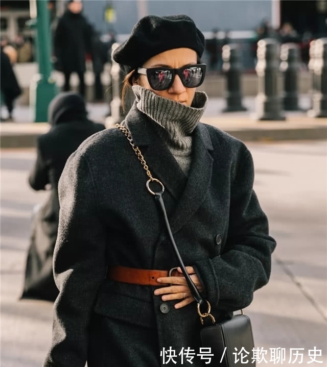 邋遢|见过世面的女人,冬天穿大衣,都不会配这4种内搭,邋遢又掉档次