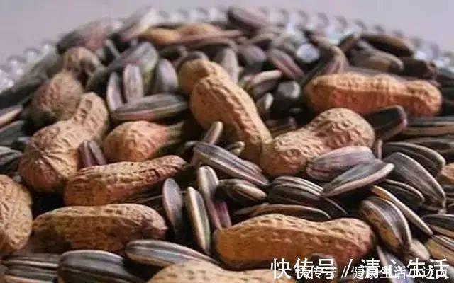 菜花|小男孩一天抽搐二十几次,颅内取出9厘米寄生虫,无知母亲惹的祸