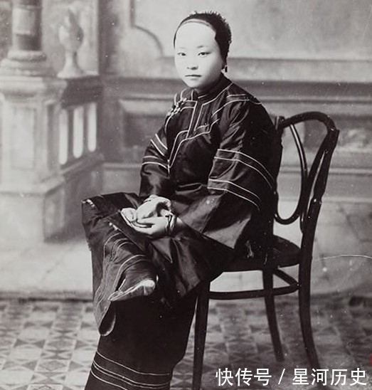 一组老照片 带你认识晚清的 缠足 习俗 走不动 站不稳 快资讯 一组老照片 带你认识晚清的 缠足 习俗 走不动 站不稳 快资讯