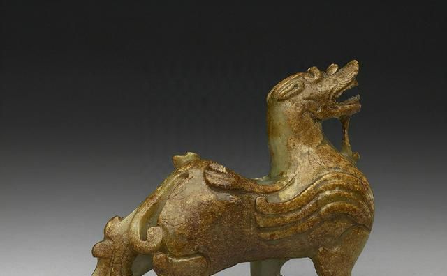 台北博物馆#1.8亿的乾隆御用玩具,东汉时期的玉辟邪,造型优美古朴