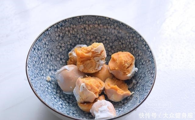 豆腐加这个一起烧,味道太鲜美,汤汁都吃光,米饭都不够吃了!