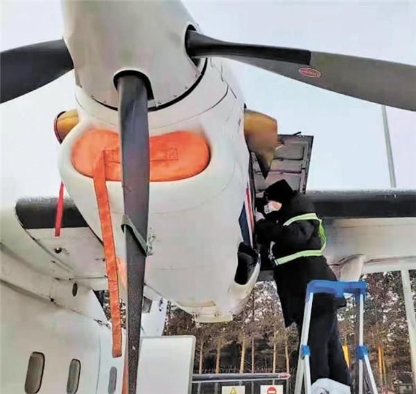 老年|-40℃ 冰城小飞机挑战漠河低温