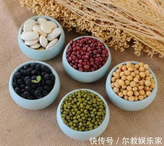 晓峰|黑豆放锅里蒸一蒸,作用拿钱都买不到,80岁奶奶偷教妙招,真管用