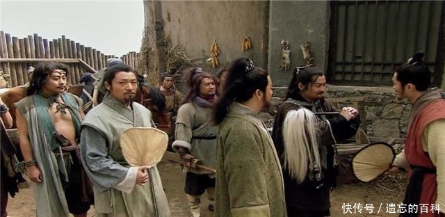 《水浒传》中晁盖上梁山,为何遭王伦拒绝,林冲为何杀王伦!