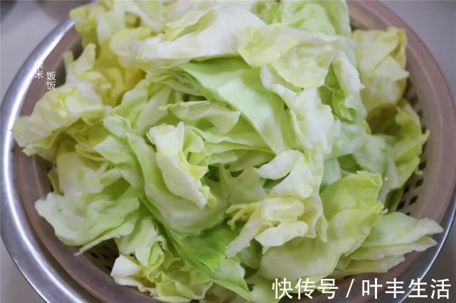 家常饭菜|按照女儿的要求,晚餐做了三个菜,家常饭菜,孩子吃得香