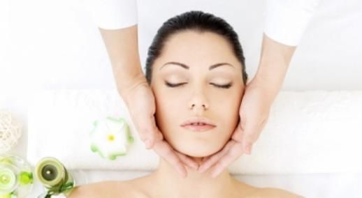 女性脸上皮肤变老很容易长斑?一定要知道哦,早看早受益