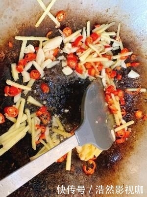 美味|家常牛肉菜谱,蒜苔炒牛肉,简单美味营养,适合夏天