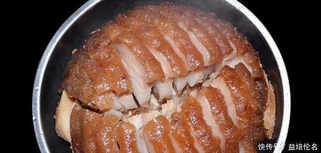 75岁老师傅做扣肉时,万万不能少了它,否则扣肉不香更不入味