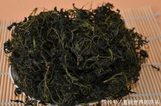 生命力|农村野草比牛奶补钙好,野外随处可见,今晒干20一斤,见到多采