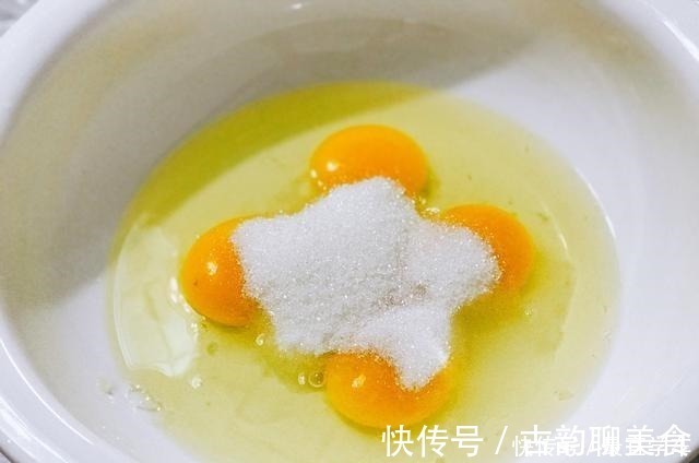 无水无油老式蛋糕,蛋清蛋黄不分离,在家就能做简单几步,零失败