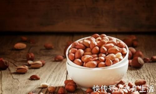 好处|坚持每天早上吃花生,半月左右,八成会有3个好处“不请自来”