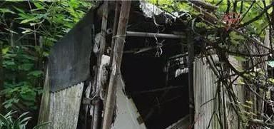 客厅|一家四口住豪华别墅,却只能睡客厅打地铺,设计师爆改15㎡变6房