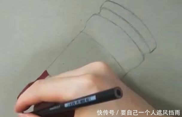 美术生|美术生画老干妈，开头没看的上眼，看到结局：好想来张手抓饼啊！
